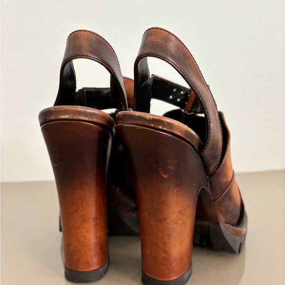 Prada
Monolith leather platform sandals - Picture 3 of 7